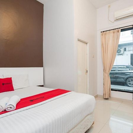 Reddoorz Syariah Near Taman Air Mancur Bogor Hotel Exterior foto