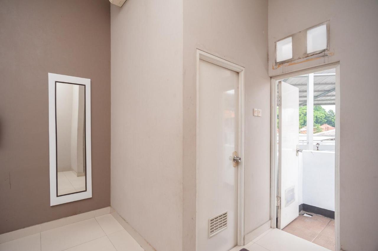 Reddoorz Syariah Near Taman Air Mancur Bogor Hotel Exterior foto