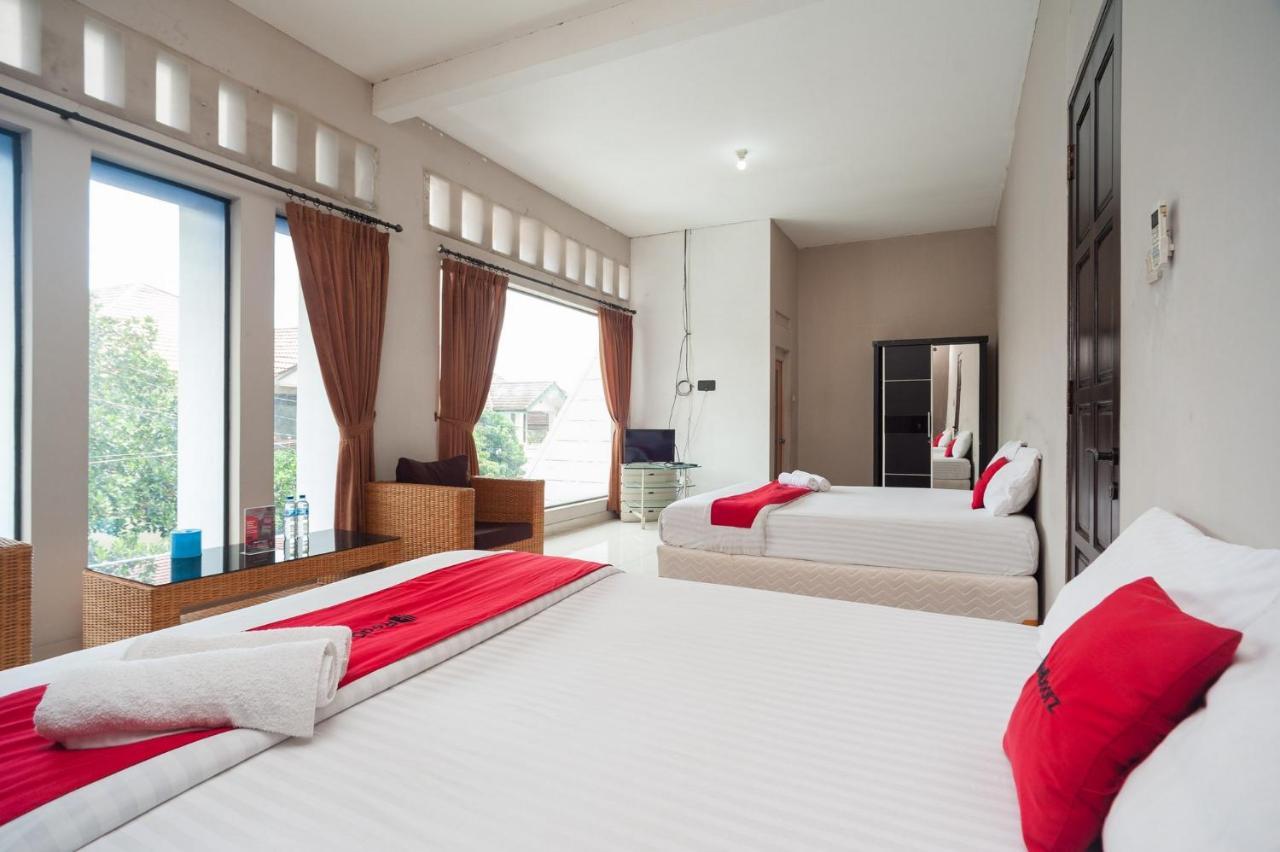 Reddoorz Syariah Near Taman Air Mancur Bogor Hotel Exterior foto