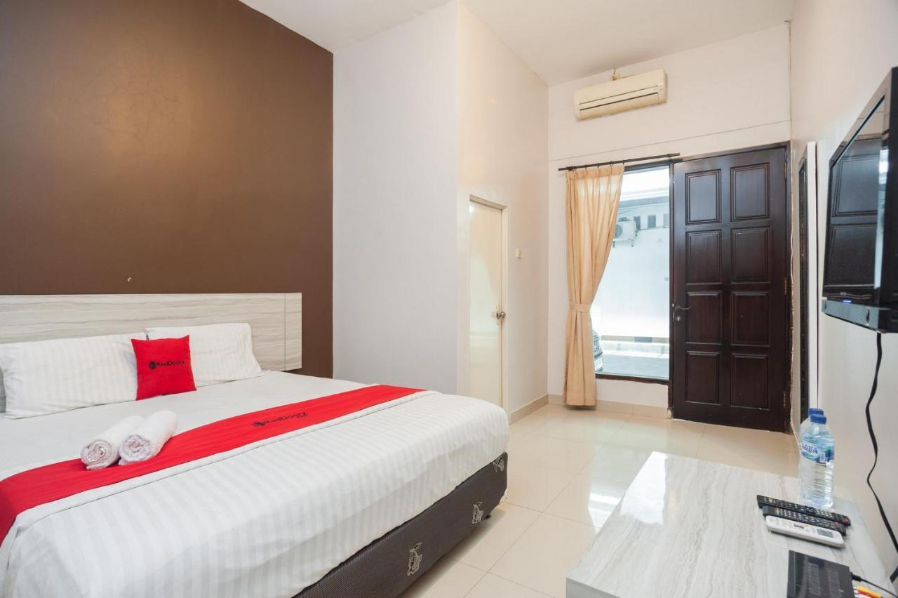 Reddoorz Syariah Near Taman Air Mancur Bogor Hotel Exterior foto
