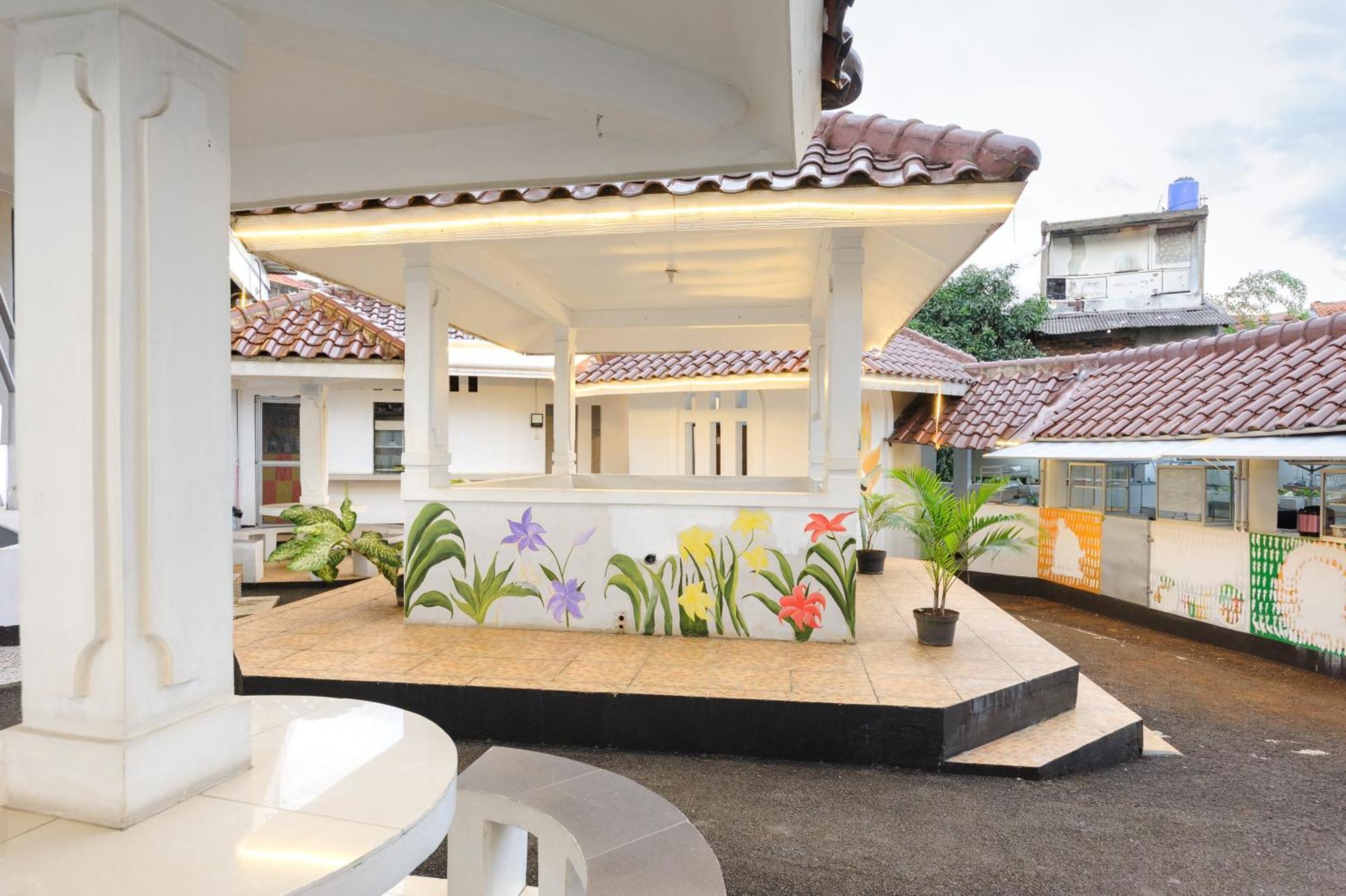 Reddoorz Syariah Near Taman Air Mancur Bogor Hotel Exterior foto